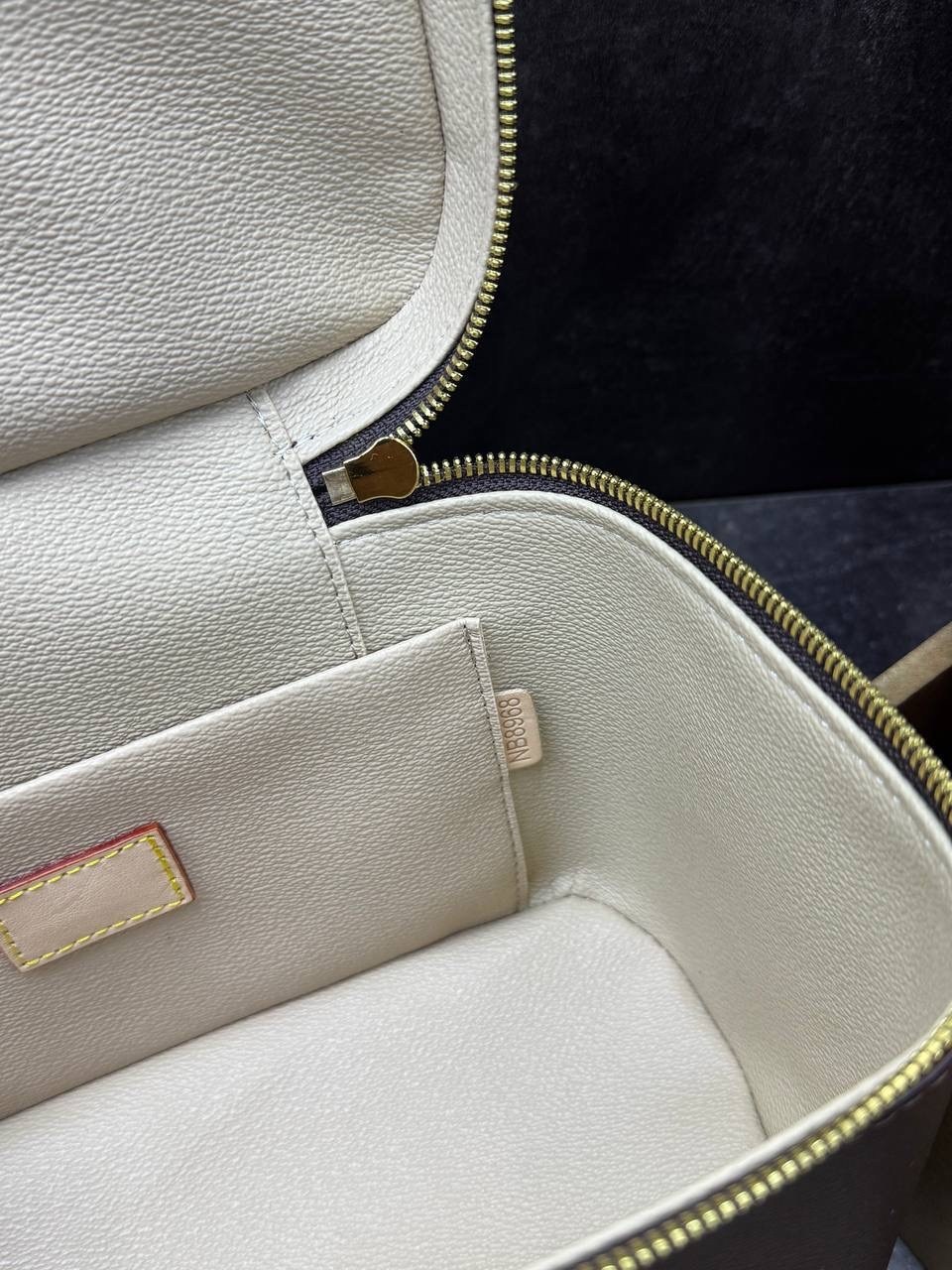 louis vuitton косметичка,косметичка louis vuitton из натуральной кожи,сумка косметичка louis vuitton,louis vuitton косметичка louis vuitton,сумка женская louis vuitton