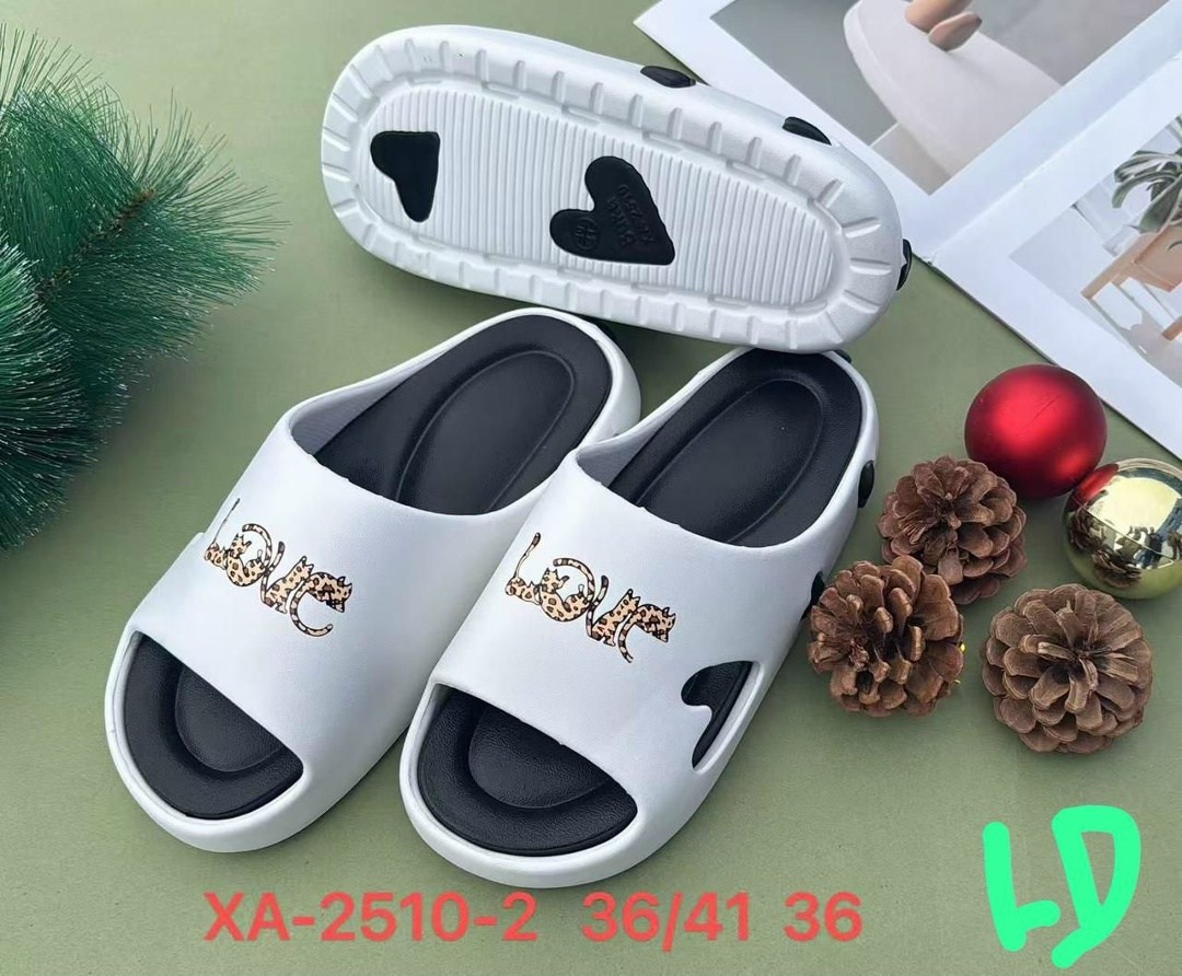 ,шлепанцы женские,женские тапочки,летние тапочки,модные тапочки