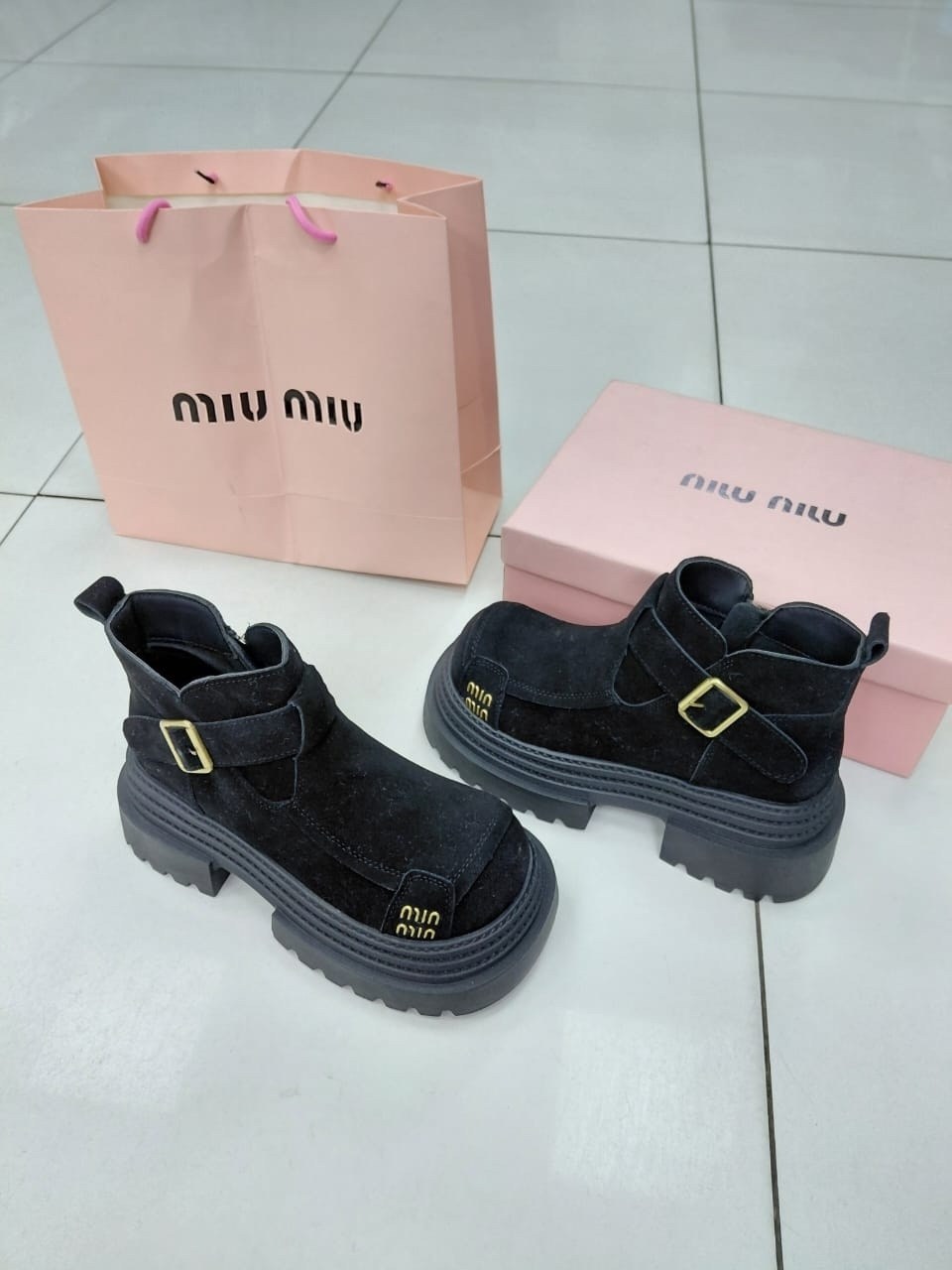 ботинки замшевые miu miu,ботинки miu miu,ботинки осенние miu miu,ботинки miu miu шоколадные,ботинки осенние miu miu premium shoes