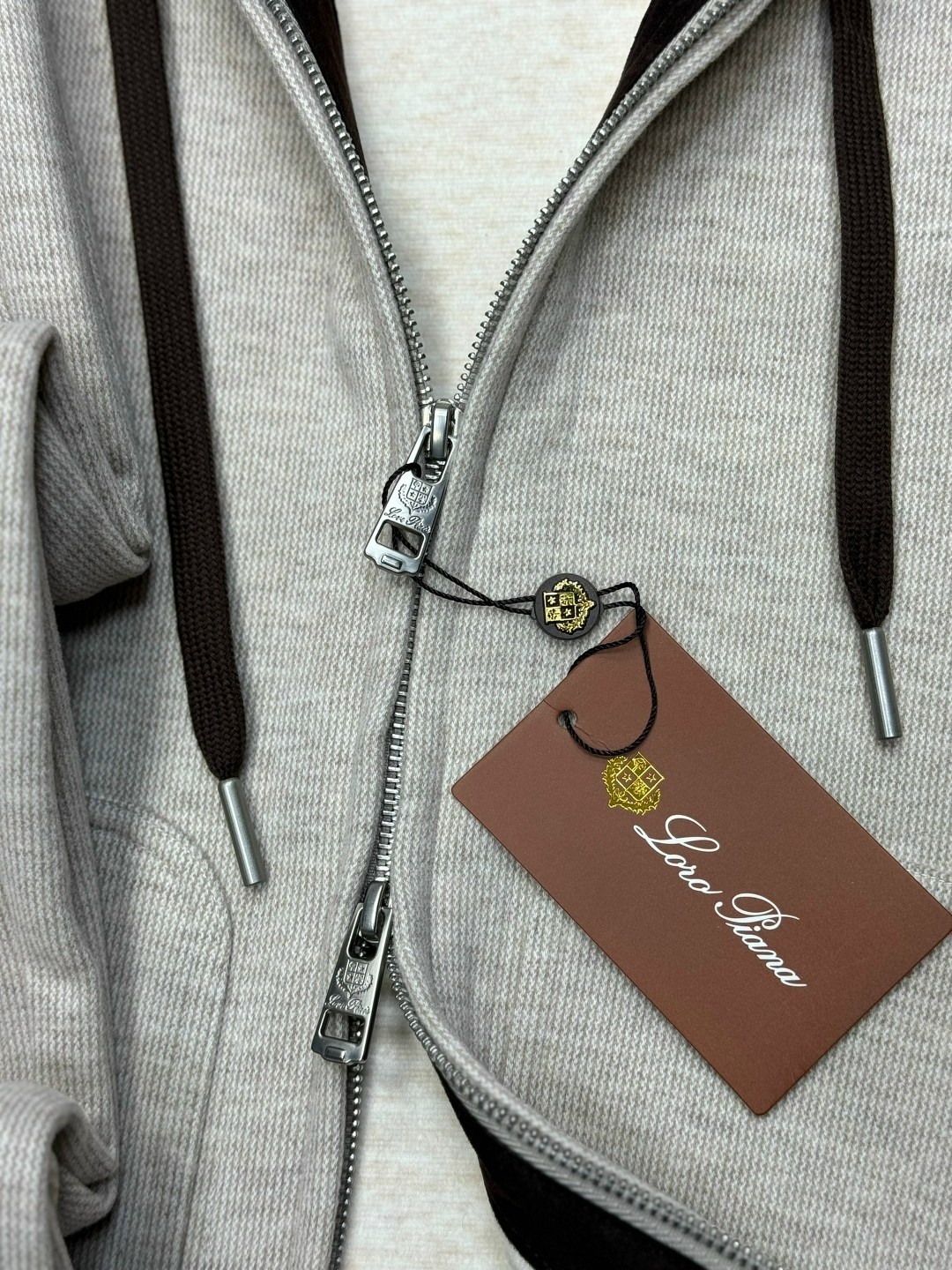 спортивный костюм loro piana,спортивный костюм stefano ricci,спортивные костюмы brunello cucinelli,спортивный костюм loro piana мужской,спортивный костюм лоро пиано мужской