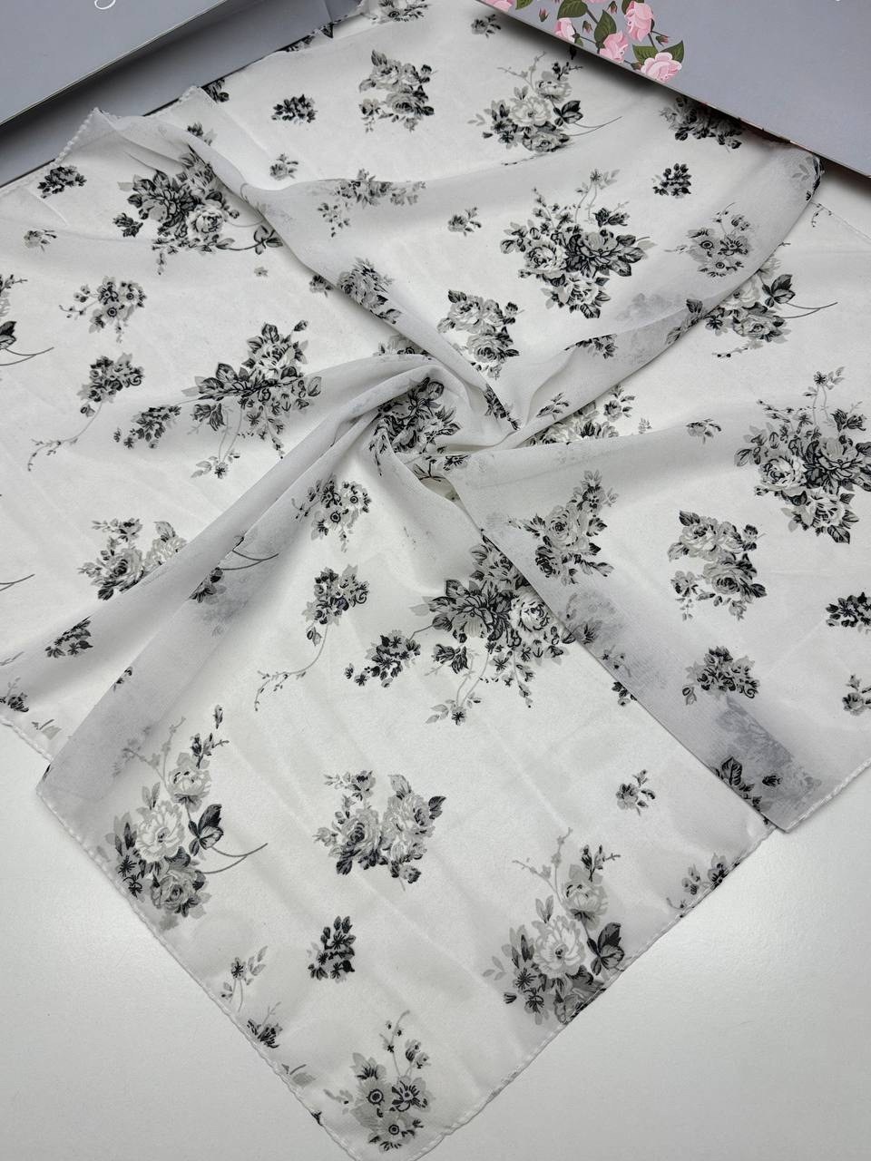 блузочная ткань итальянская органза,шелковые платки,платки женские,платки весенние,платок шелковый женский