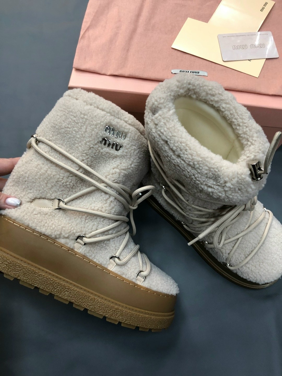 ,женские луноходы miu miu,луноходы женские,зимняя женская ,угги