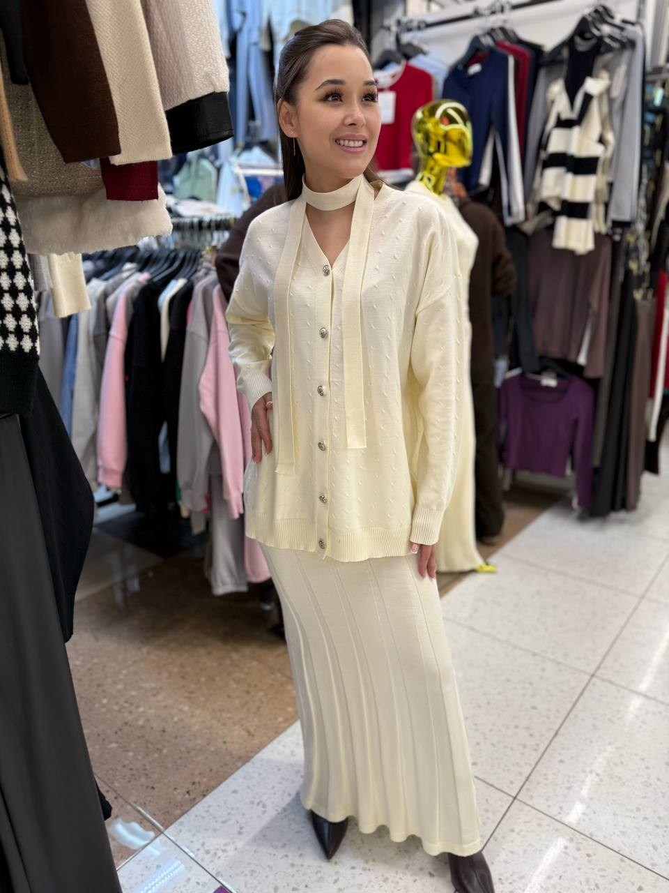 костюм двойка юбка и кардиган one size galore,костюм с юбкой и кардиганом galore original,женский костюм с юбкой,костюм с юбкой и кардиганом galore original цвет слоновая кость,костюм с юбкой и кардиг