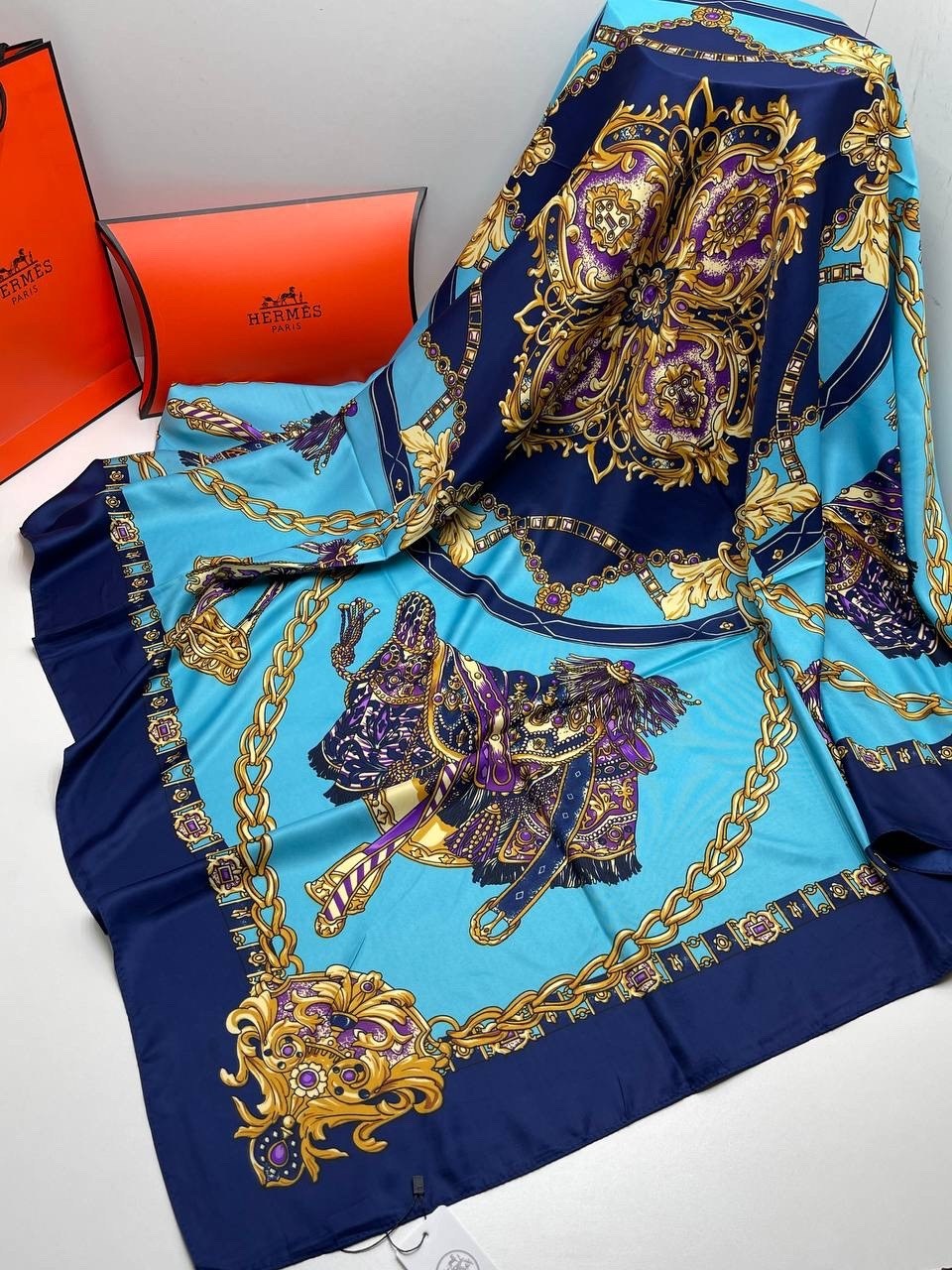 брендовый платок,платок большой накидка 130х130 mirra exclusive,платок диор оригинал,платок женский шелк большой размер dior,dior платок