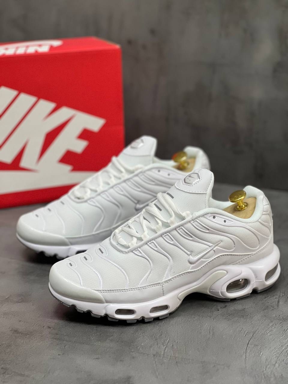nike air max plus tn white,кроссовки nike air max plus tn,кроссовки nike air max plus,nike air max plus tn мужские кроссовки белые,мужские кроссовки nike air max tn plus