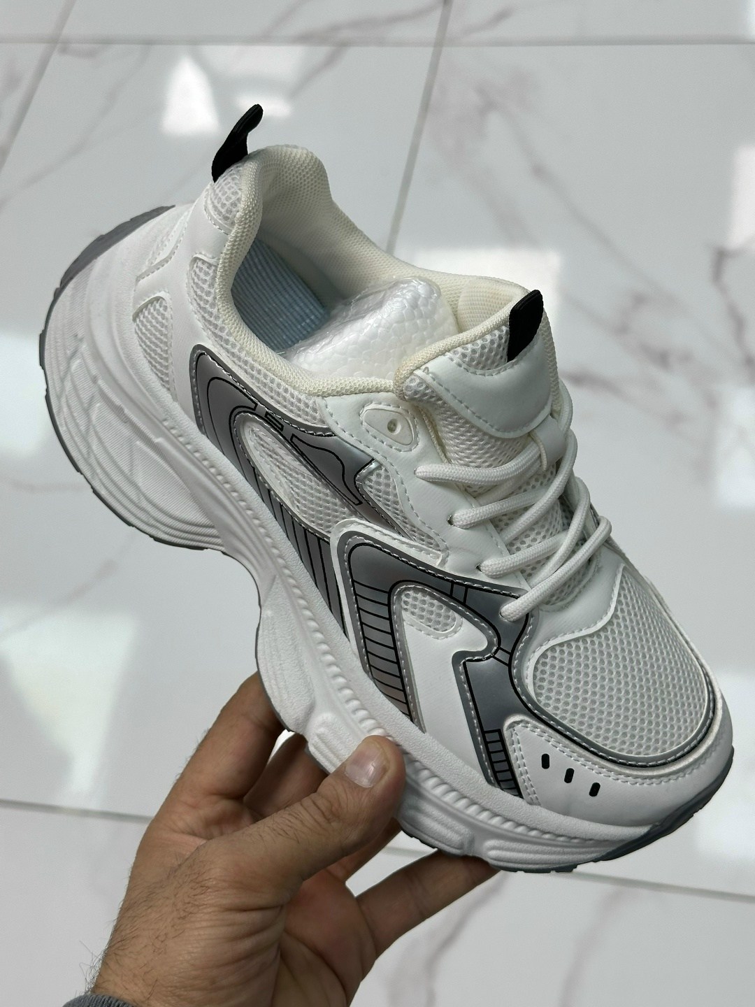 кроссовки женские,модные кроссовки,массивные кроссовки,повседневные кроссовки,кроссовка