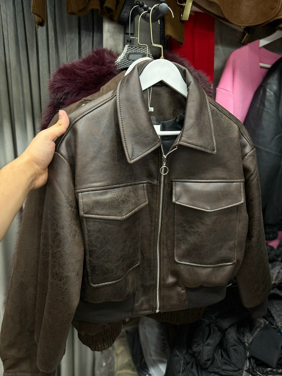 куртки кожаные,куртка бомбер,модная куртка,женская куртка бомбер,женская кожаная куртка