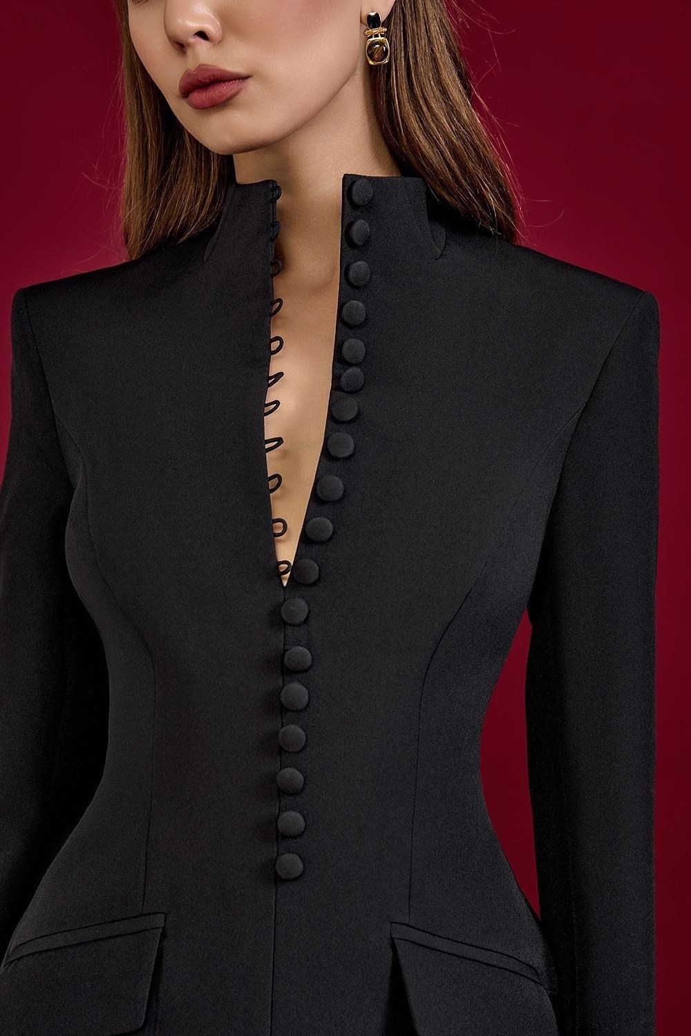 приталенное платье-жакет мини с высоким воротником,платье пиджак,мини платье,черное платье жакет,платье стильное