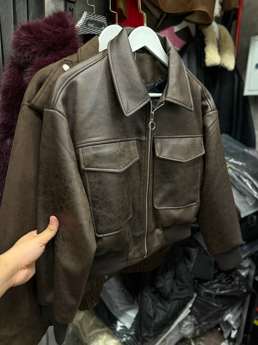 куртки кожаные,куртка бомбер,модная куртка,женская куртка бомбер,женская кожаная куртка