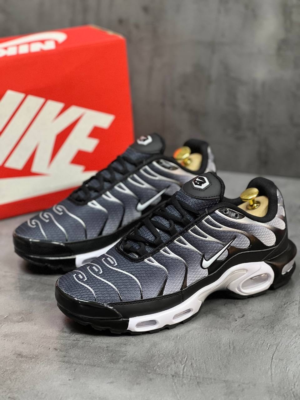 кроссовки мужские nike air max tn plus,кроссовки nike air max tn plus,nike air max tn plus,кроссовки nike air max tn,