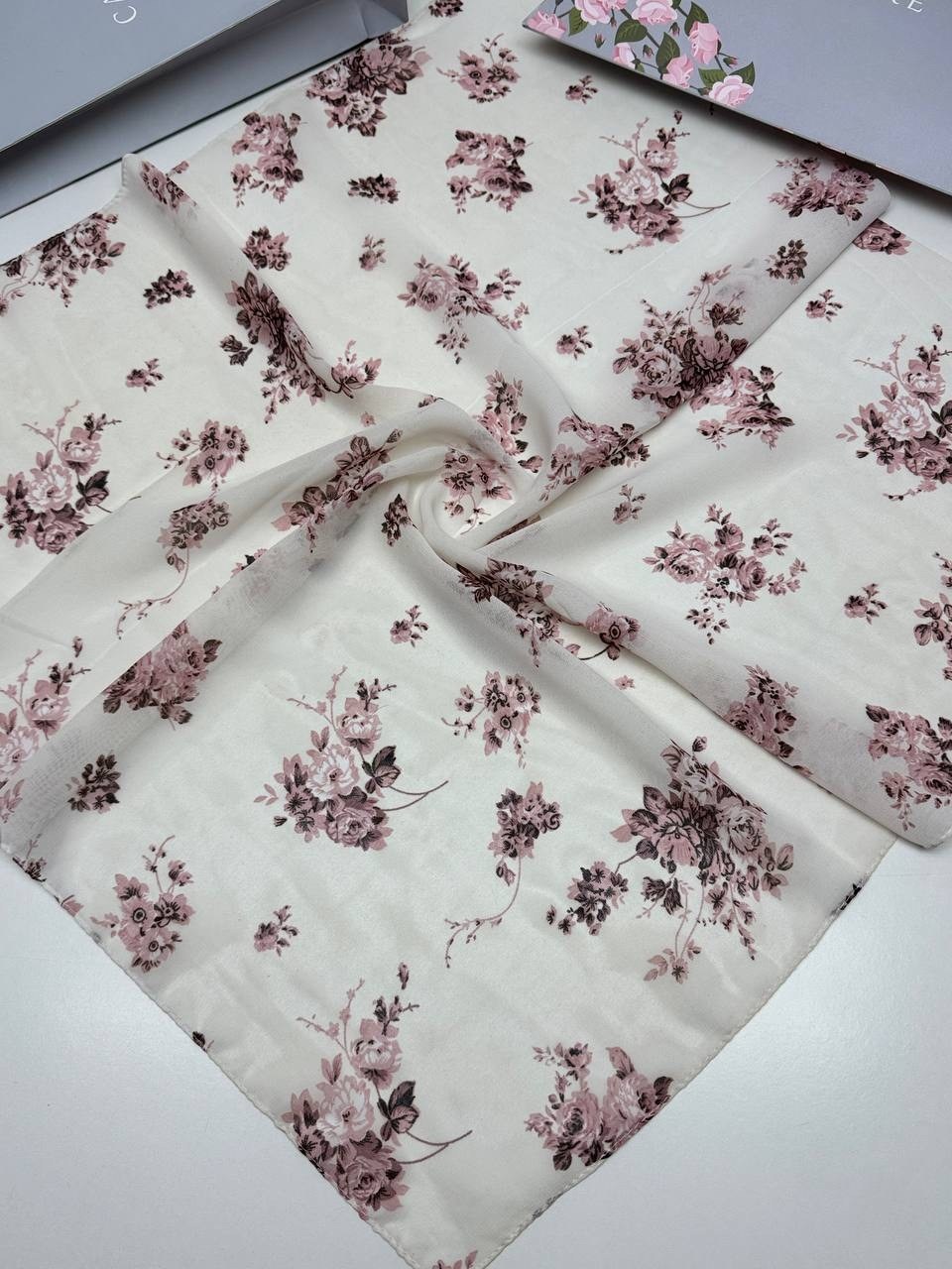 блузочная ткань итальянская органза,шелковые платки,платки женские,платки весенние,платок шелковый женский