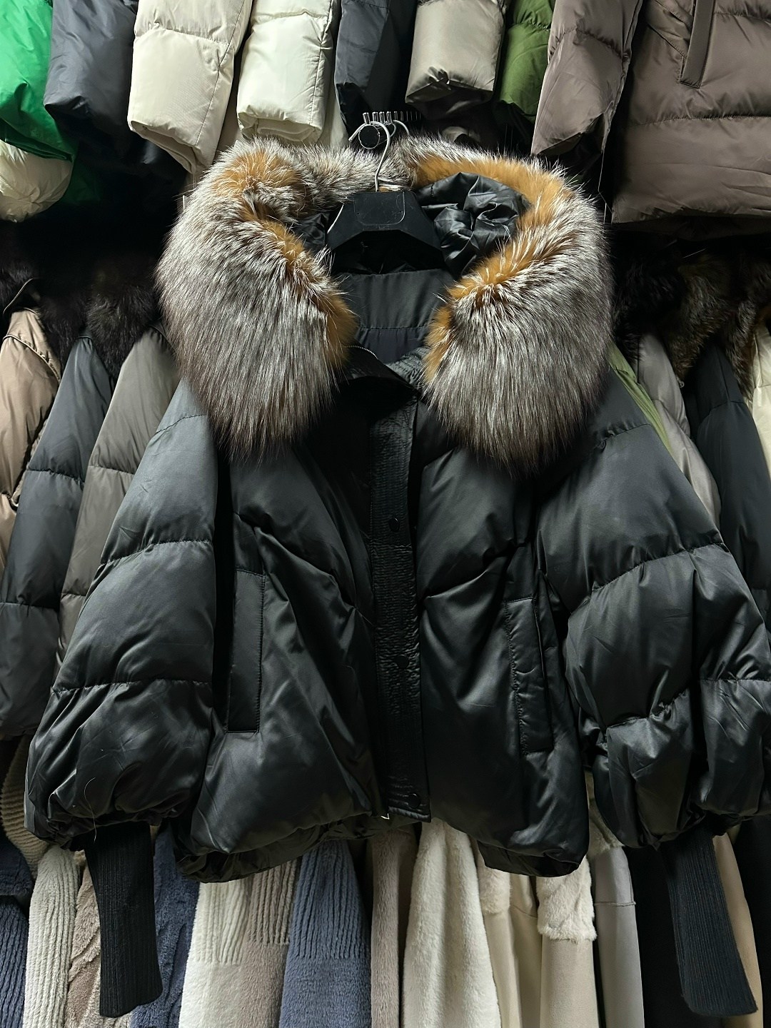 пуховик женский с натуральным мехом,пуховик с натуральным мехом чернобурки,пуховик с натуральным мехом,пуховик max mara мех чернобурка,женский пуховик