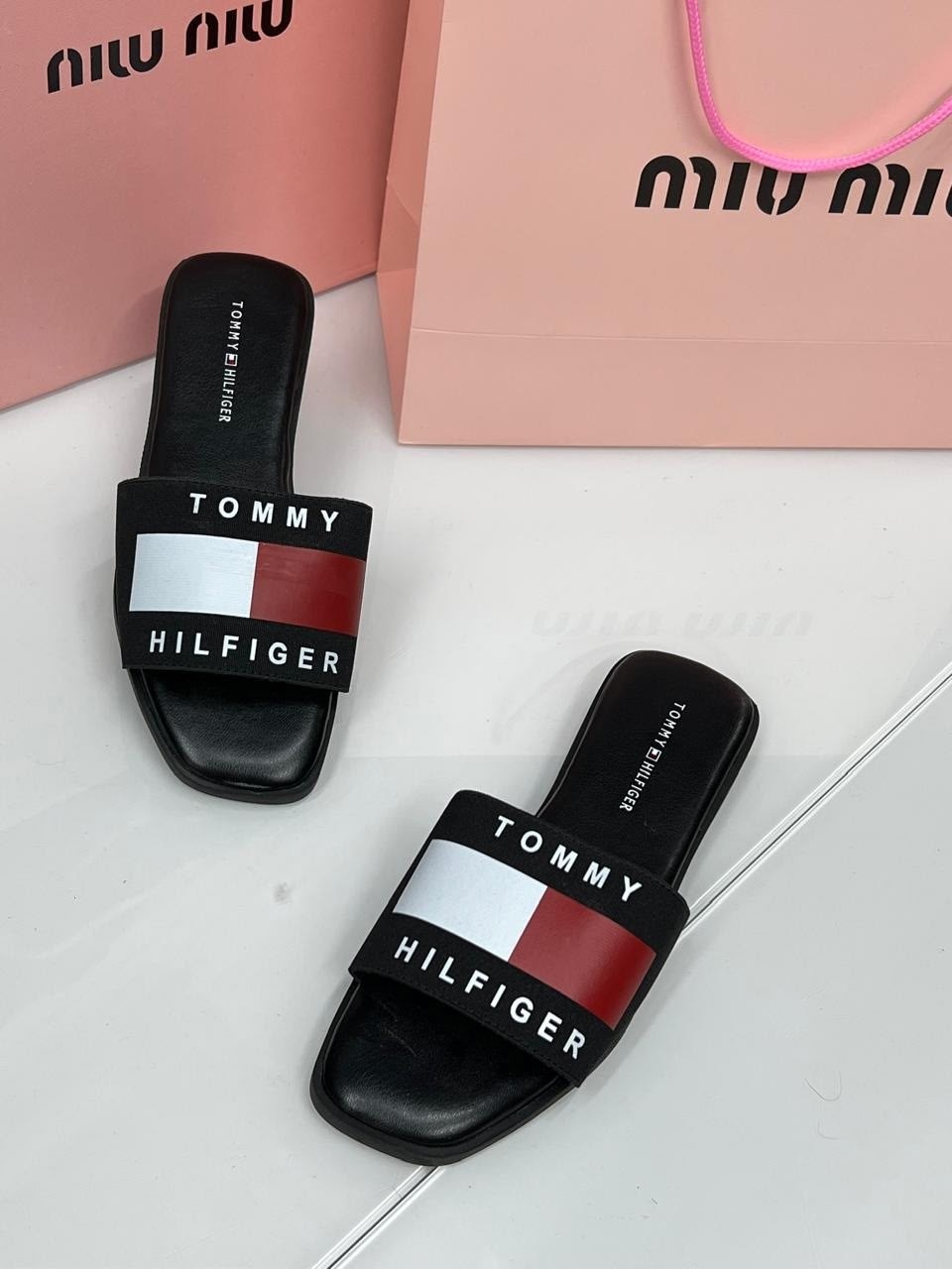 тапочки томми хилфигер,шлепанцы tommy hilfiger,шлепанцы томми хилфигер,тапки томми хилфигер,сланцы томми хилфигер мужские