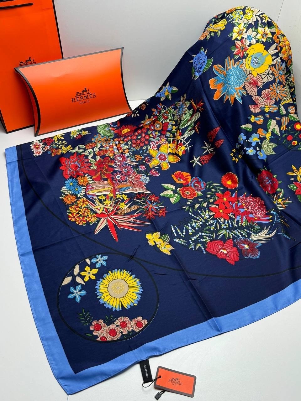 брендовый платок,платки диор,платки шелковые,женские платки,платки большие