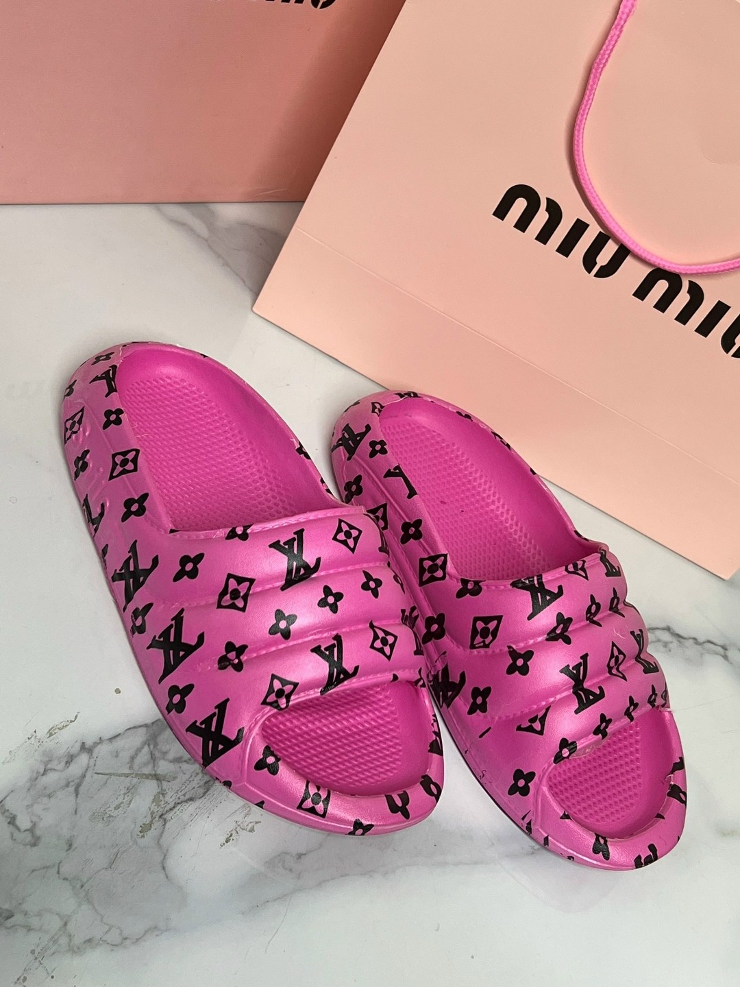 шлепанцы женские луи виттон,шлепанцы женские,,шлепки луи витон,тапки силиконовые женские