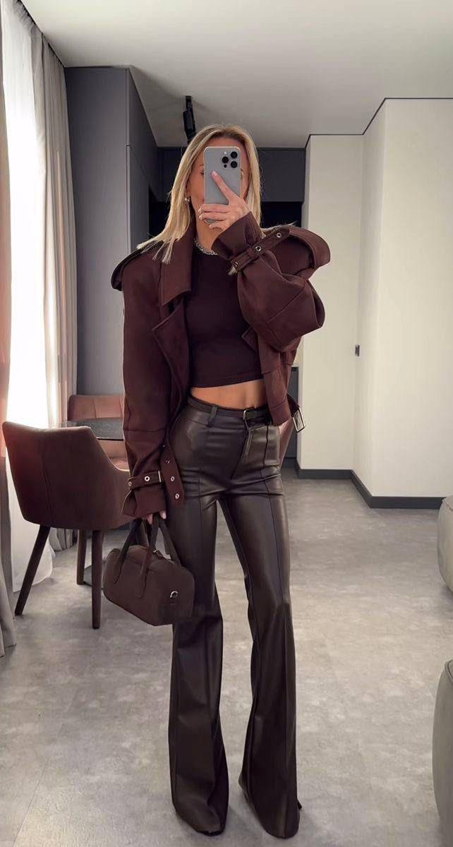 женские расклешенные брюки из искусственной кожи,женские кожаные брюки,кожаные брюки,кожаные брюки клеш,кожаные штаны клеш зара