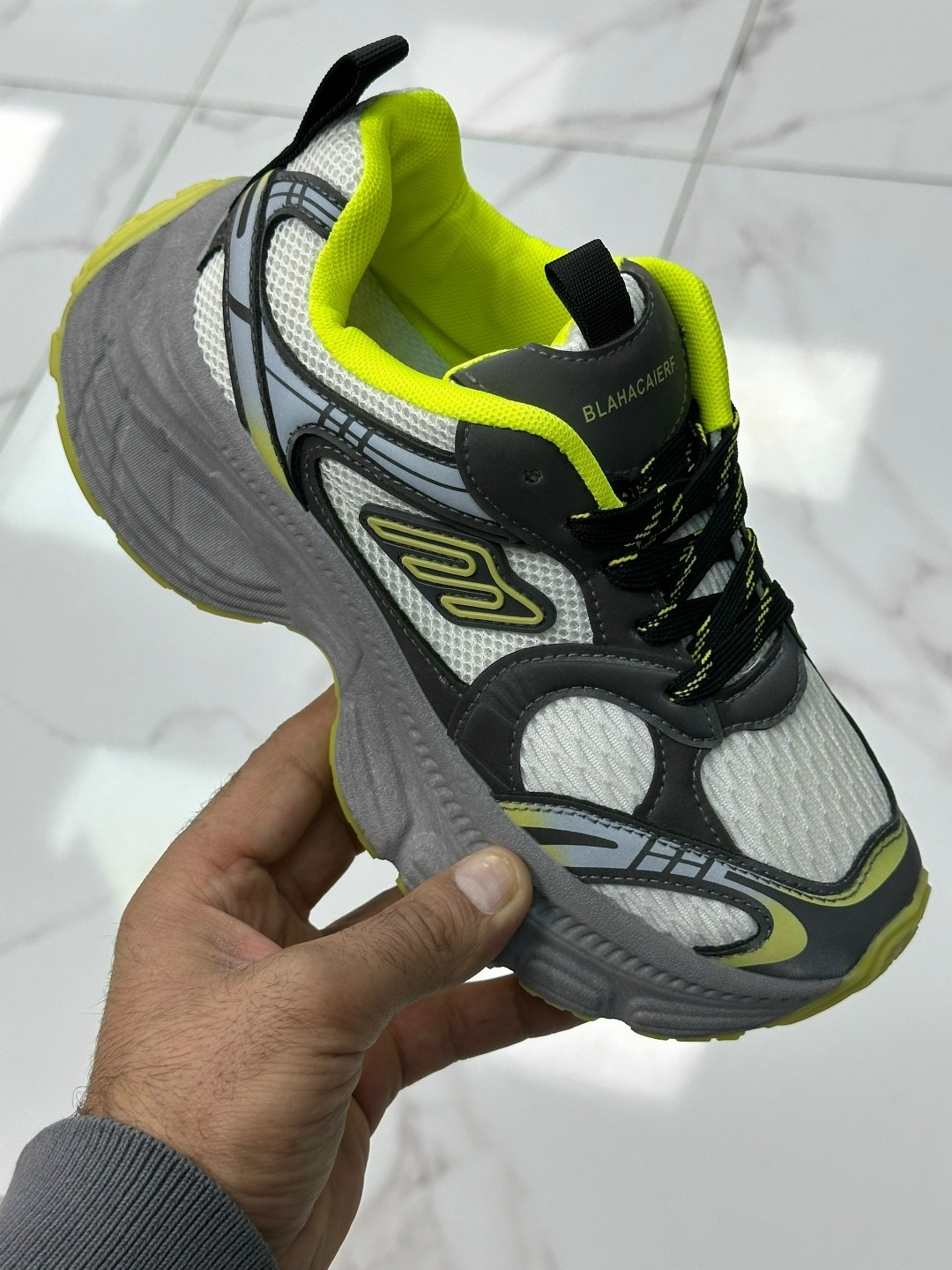 кроссовки женские,модные кроссовки,массивные кроссовки,повседневные кроссовки,кроссовка