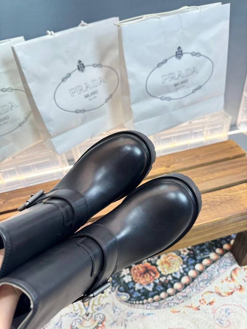 ботинки prada,комбинированные ботинки прада,женские ботинки prada,,полусапоги prada