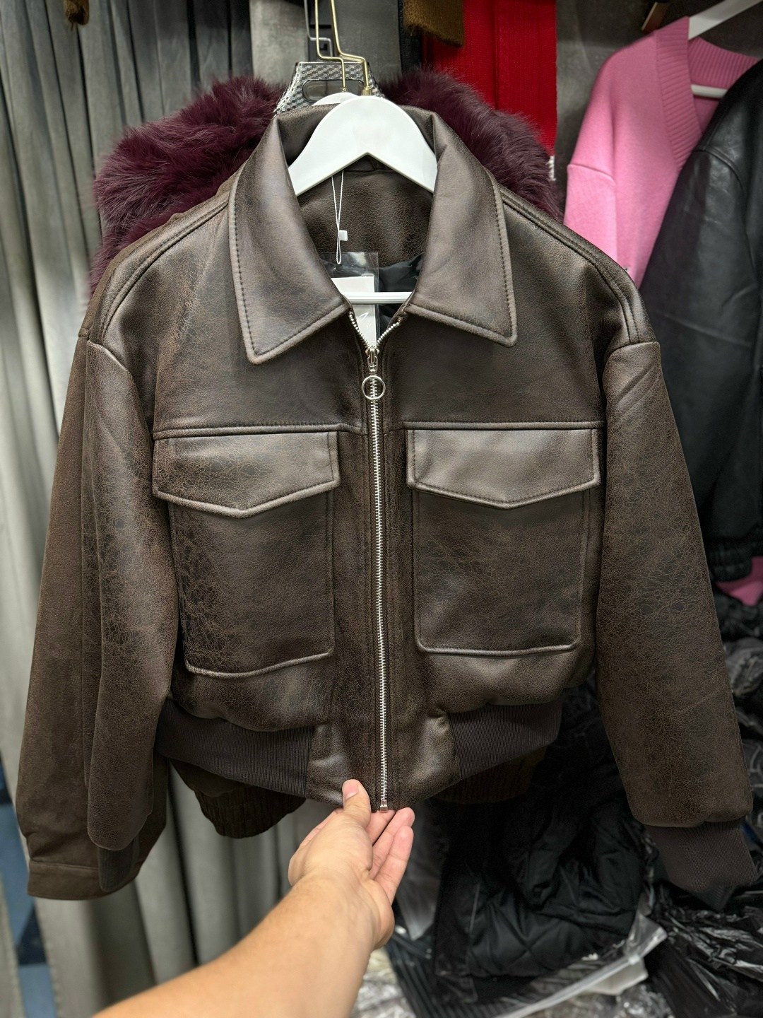 куртки кожаные,куртка бомбер,модная куртка,женская куртка бомбер,женская кожаная куртка