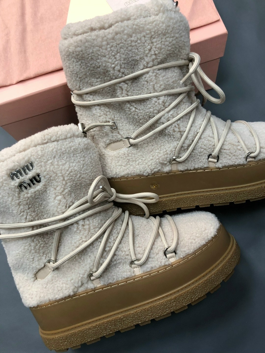 ,женские луноходы miu miu,луноходы женские,зимняя женская ,угги