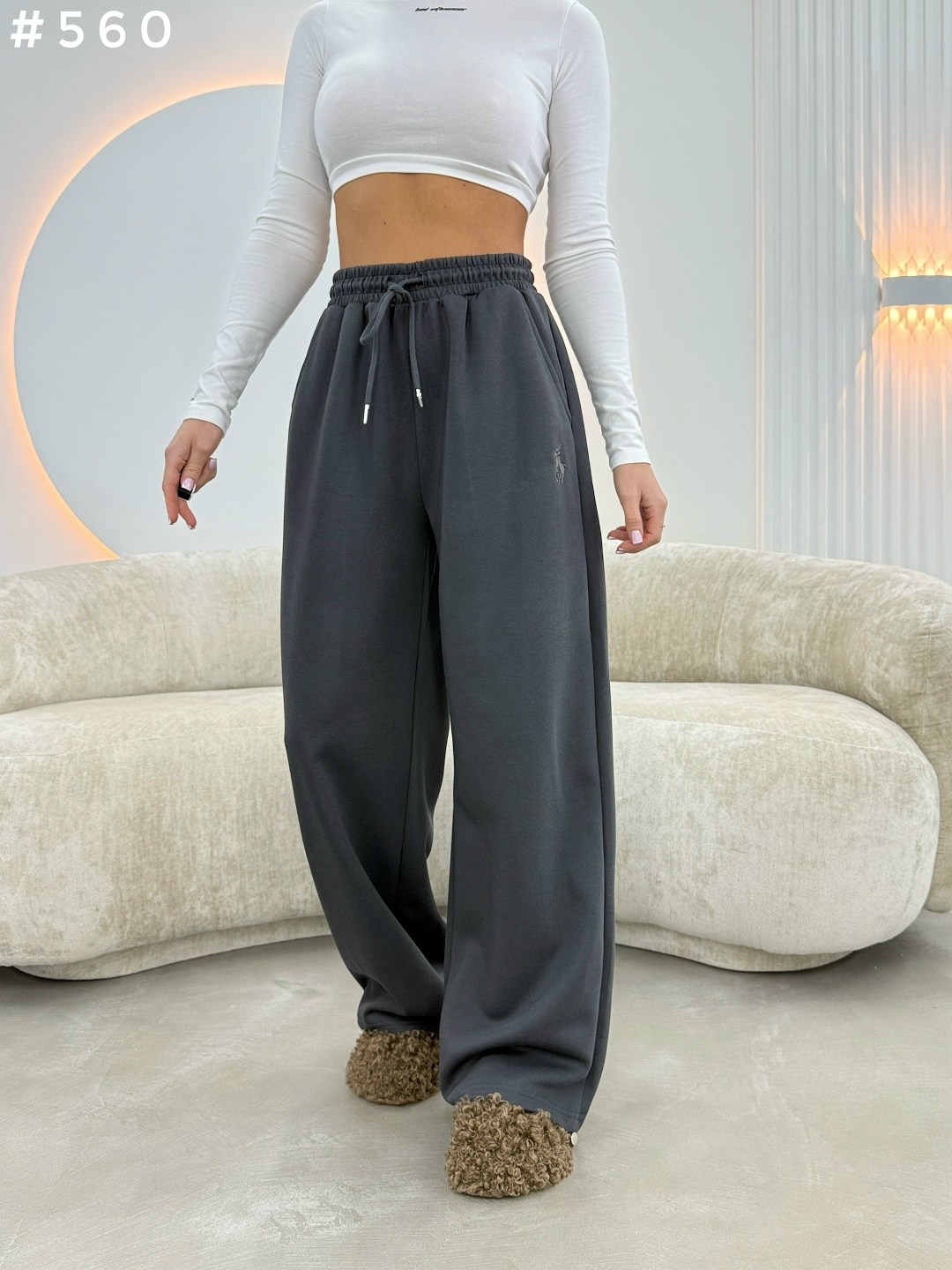 широкие спортивные штаны с низкой посадкой edikted brenna коричневый,штаны модные,широкие брюки,спортивные брюки,брюки повседневные спортивные