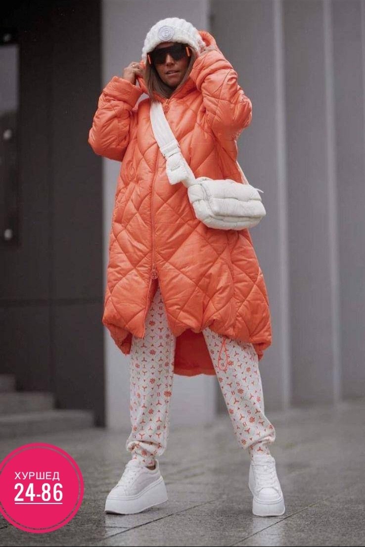 пальто на синтепоне,удлиненная куртка,куртка женская,куртка стильная,женское болоневое полупальто стеганое с капюшоном