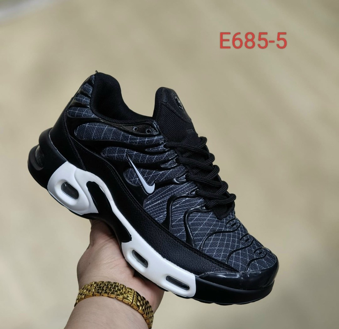 кроссовки nike air max tn plus,кроссовки мужские nike air max tn plus,кроссовки мужские nike air max plus,кроссовки,nike tn air max plus black