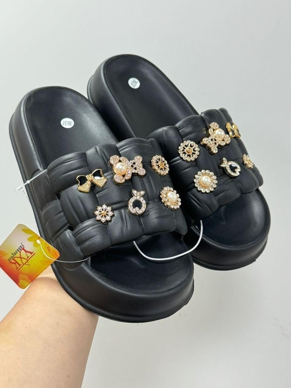 ,шлепанцы женские,модные тапочки,летние тапочки,женские тапки