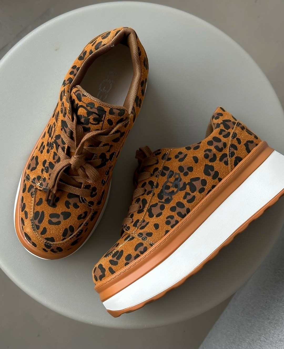 ,кроссовки женскиe,женская ,леопардовые кроссовки,обуви