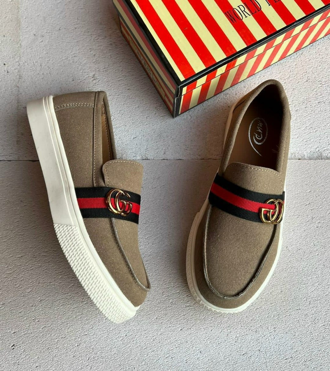 ,модные лоферы,слипоны гуччи женские,женская ,кроссовки женские gucci