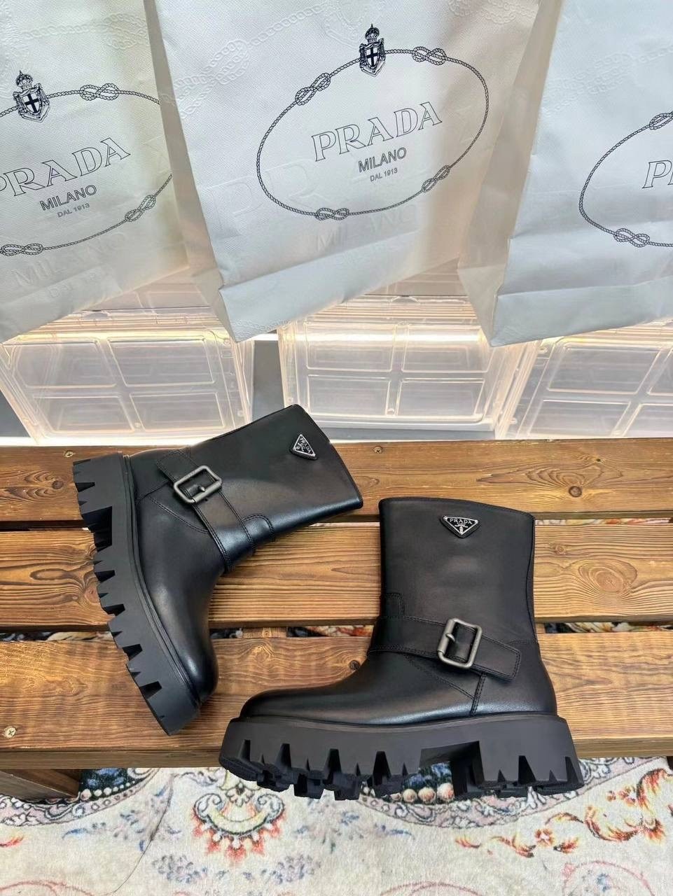 ботинки prada,комбинированные ботинки прада,женские ботинки prada,,полусапоги prada