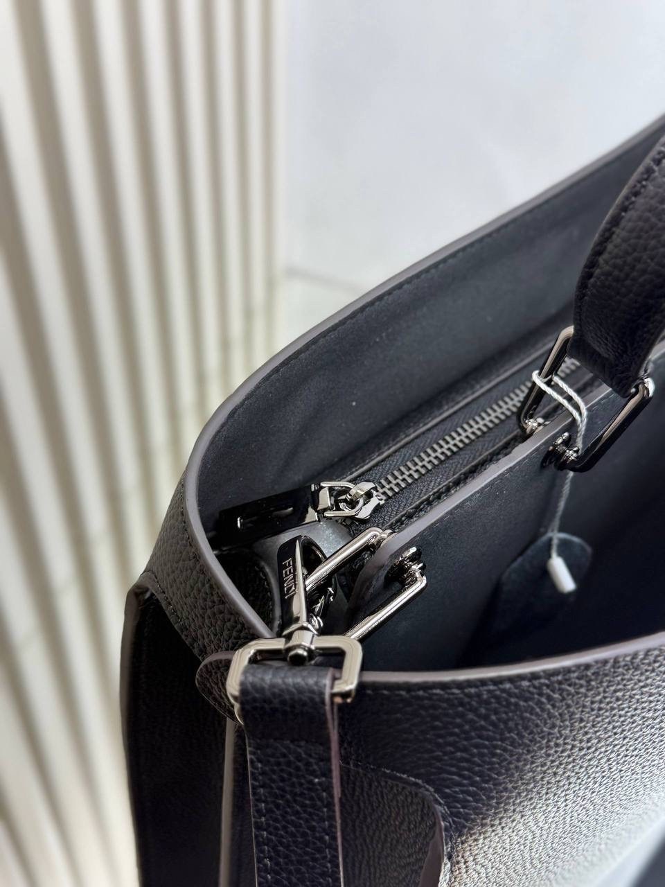 сумка fendi,женская сумка fendi,сумка фенди,сумка fendi peekaboo,сумка fendi peekaboo фенди