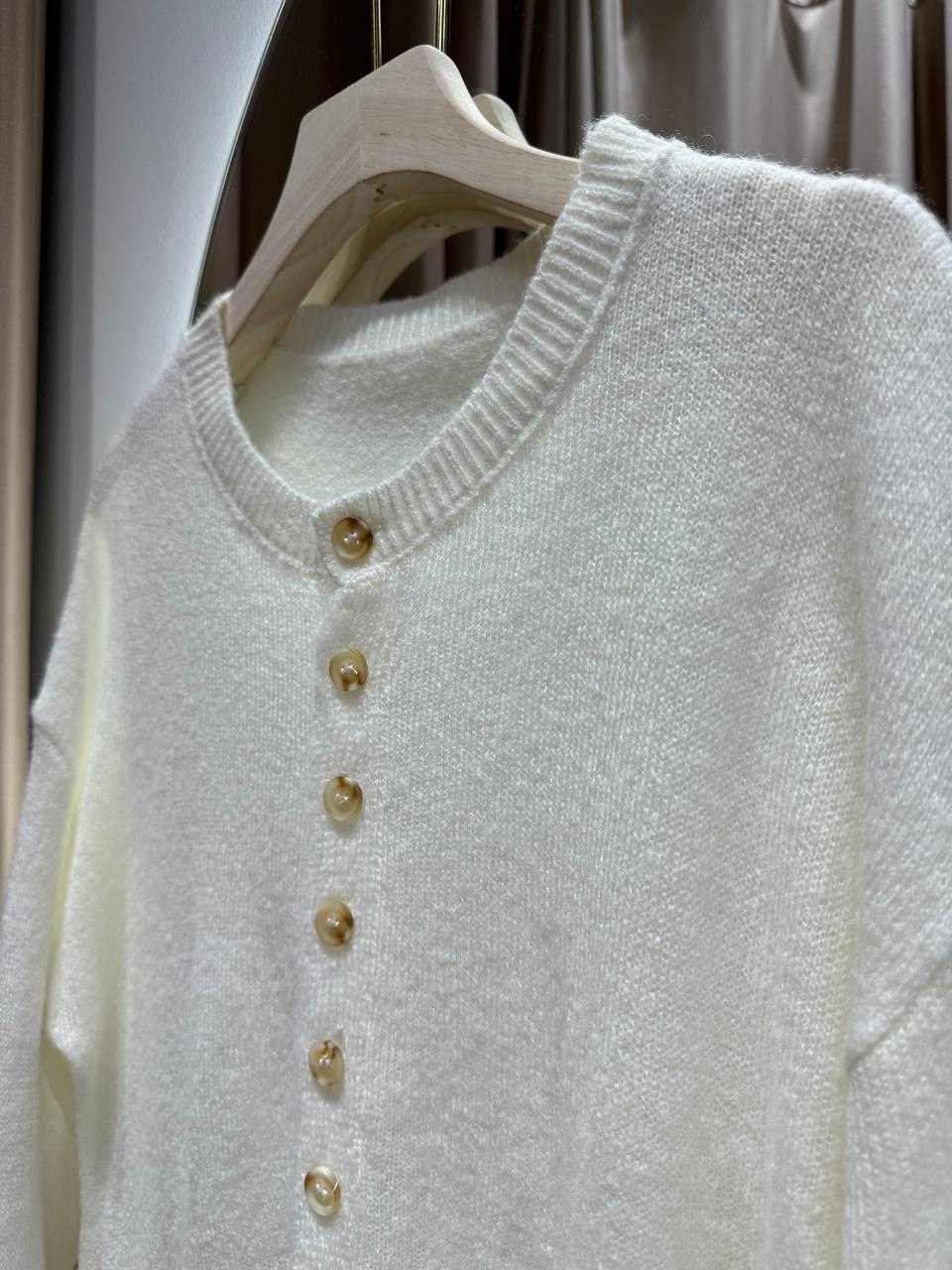 трикотажный свитер,свитер,женский свитер,кофта трикотажная белая