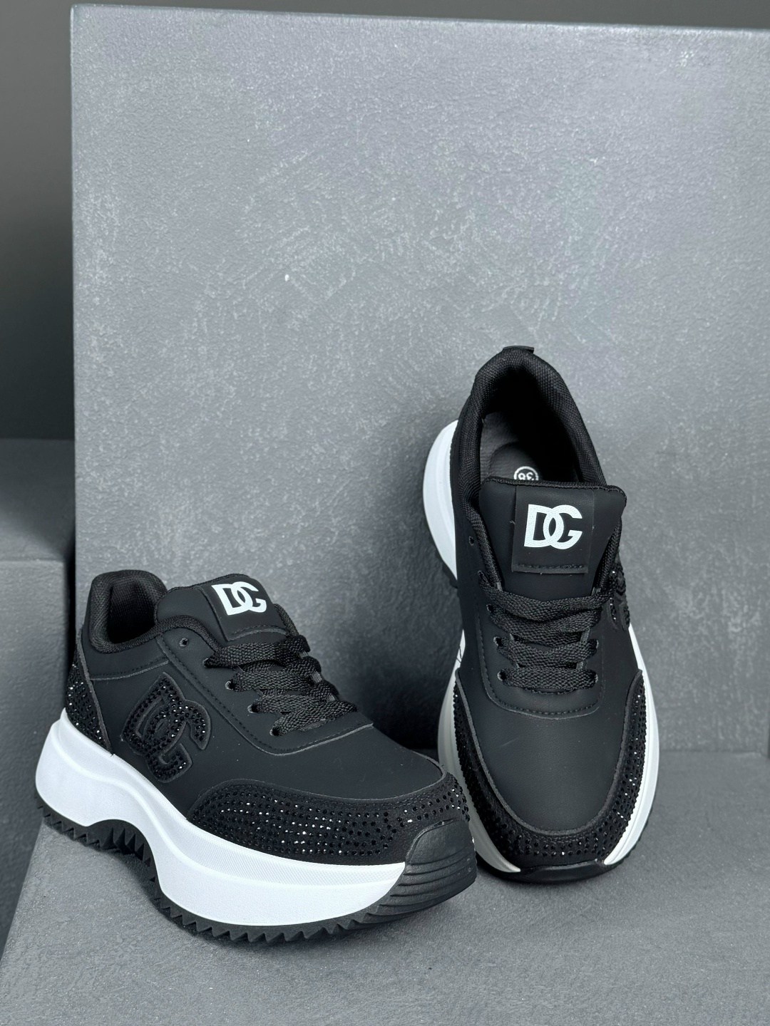 кроссовки женские chanel,женские кроссовки,кроссовки chanel,кроссовки брендовые,