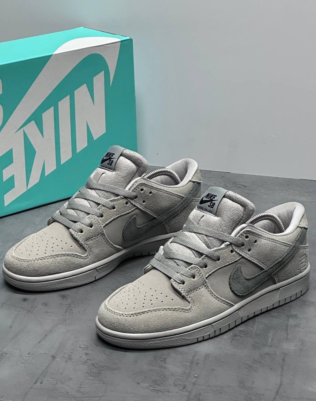кроссовки nike sb dunk low,кроссовки,nike sb dunk low summit white wolf grey,nike dunk low,nike dunk low pro sb reigning champ