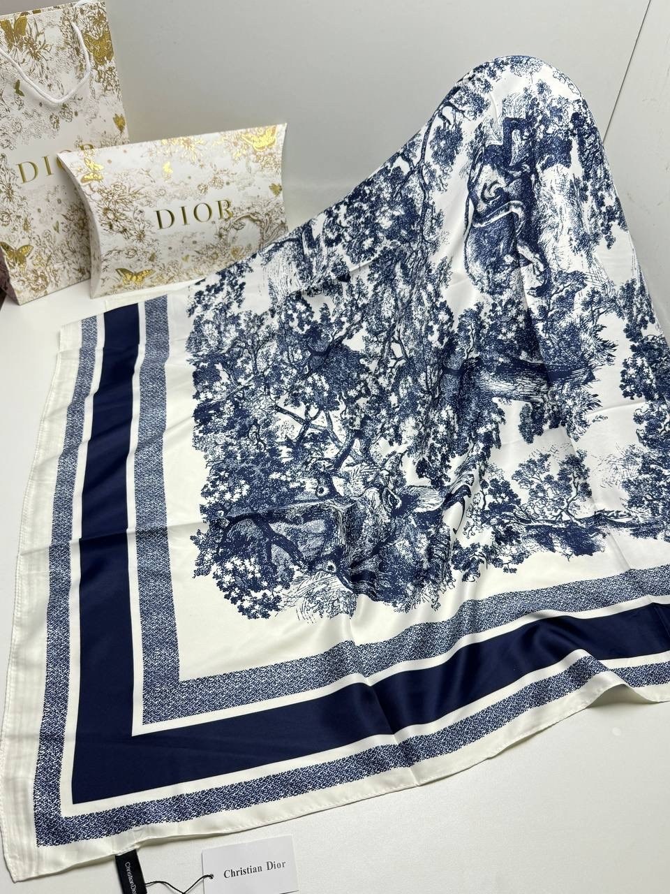 брендовый платок,платки диор,платки шелковые,женские платки,платки большие