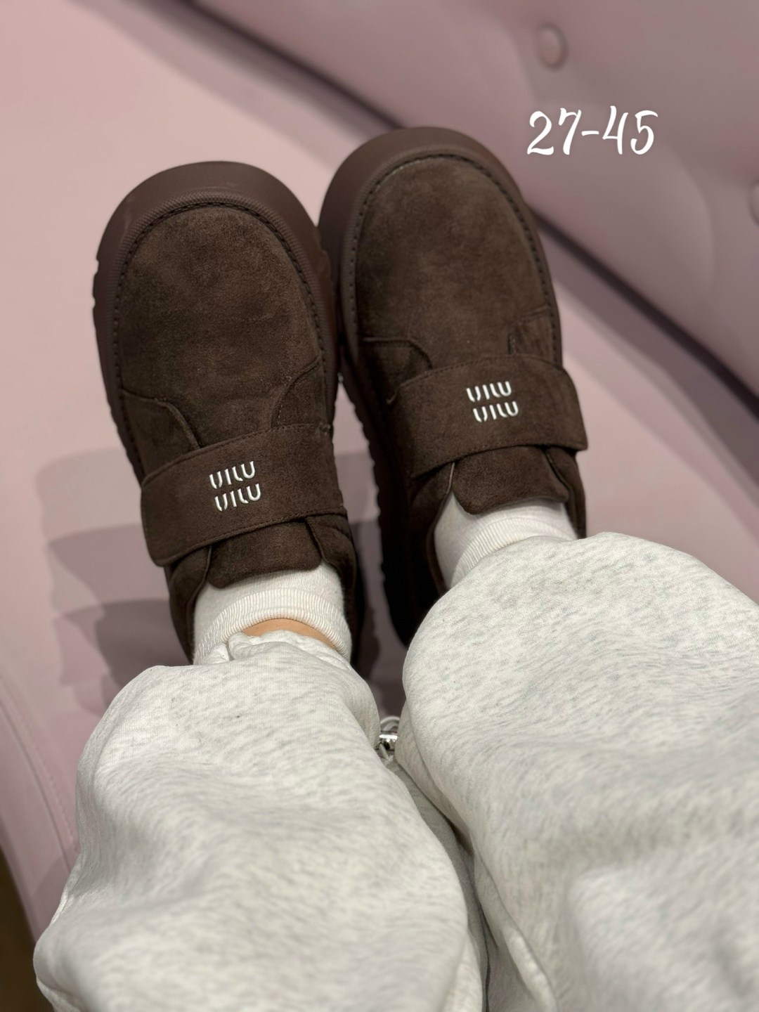 ,замшевые лоферы miu miu на высокий подошве и фирменной фурнитурой,женская ,лоферы замш,модная женская