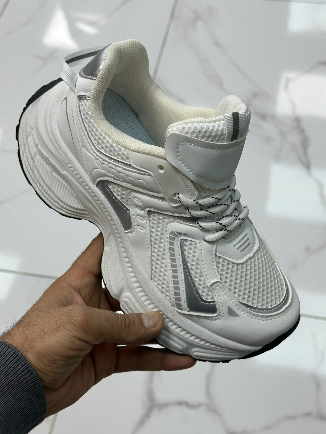 кроссовки женские,модные кроссовки,массивные кроссовки,повседневные кроссовки,кроссовка