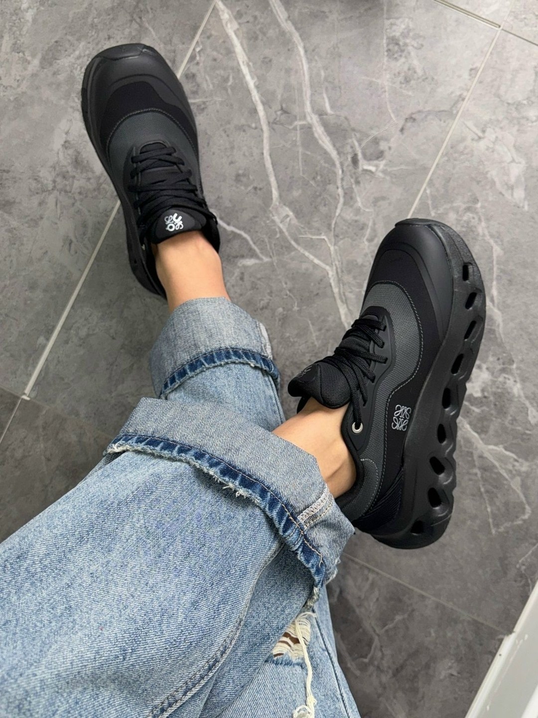 женские кроссовки,модные кроссовки,кроссовки женские на платформе,черные кроссовки,стильные женские кроссовки