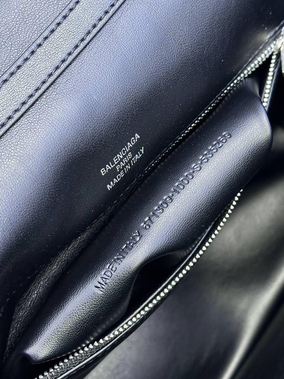 сумка balenciaga натуральная кожа 35-24 см,balenciaga сумка,сумка женская balenciaga,сумка balenciaga из натуральной кожи,сумка balenciaga rodeo