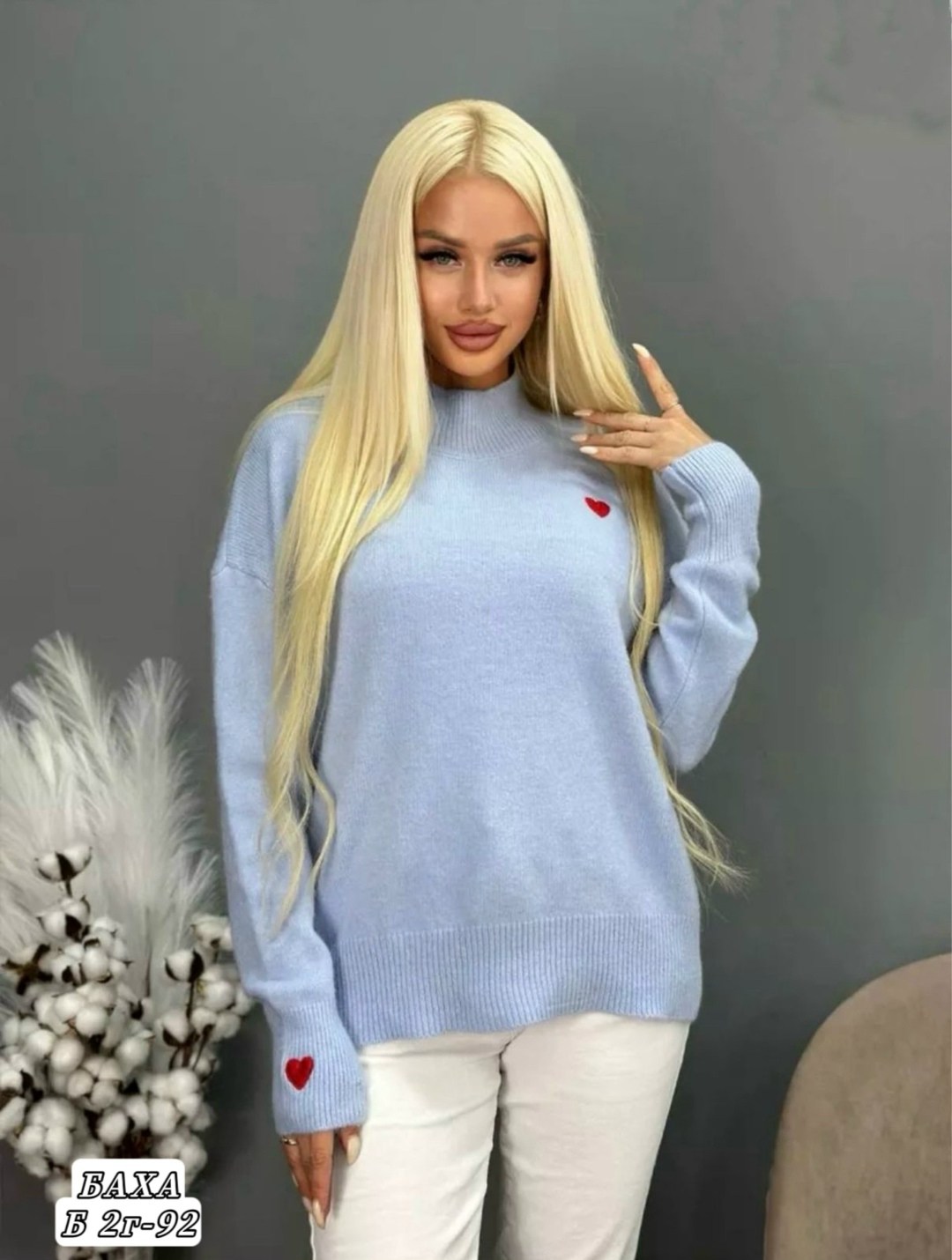 женские свитера,свитер оверcайз с горлом удлиненный вязаный,свитер оверсайз сердечками,свитер с сердечками с кашемира свободного кроя,свитер оверсайз вязаный удлиненный