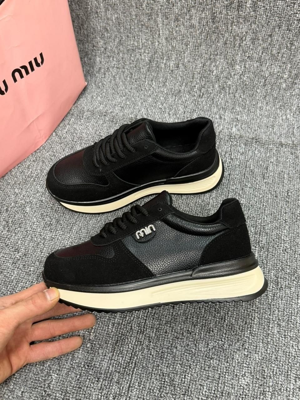 ,женские кроссовки,кроссовки для женщин,модные кроссовки, женская