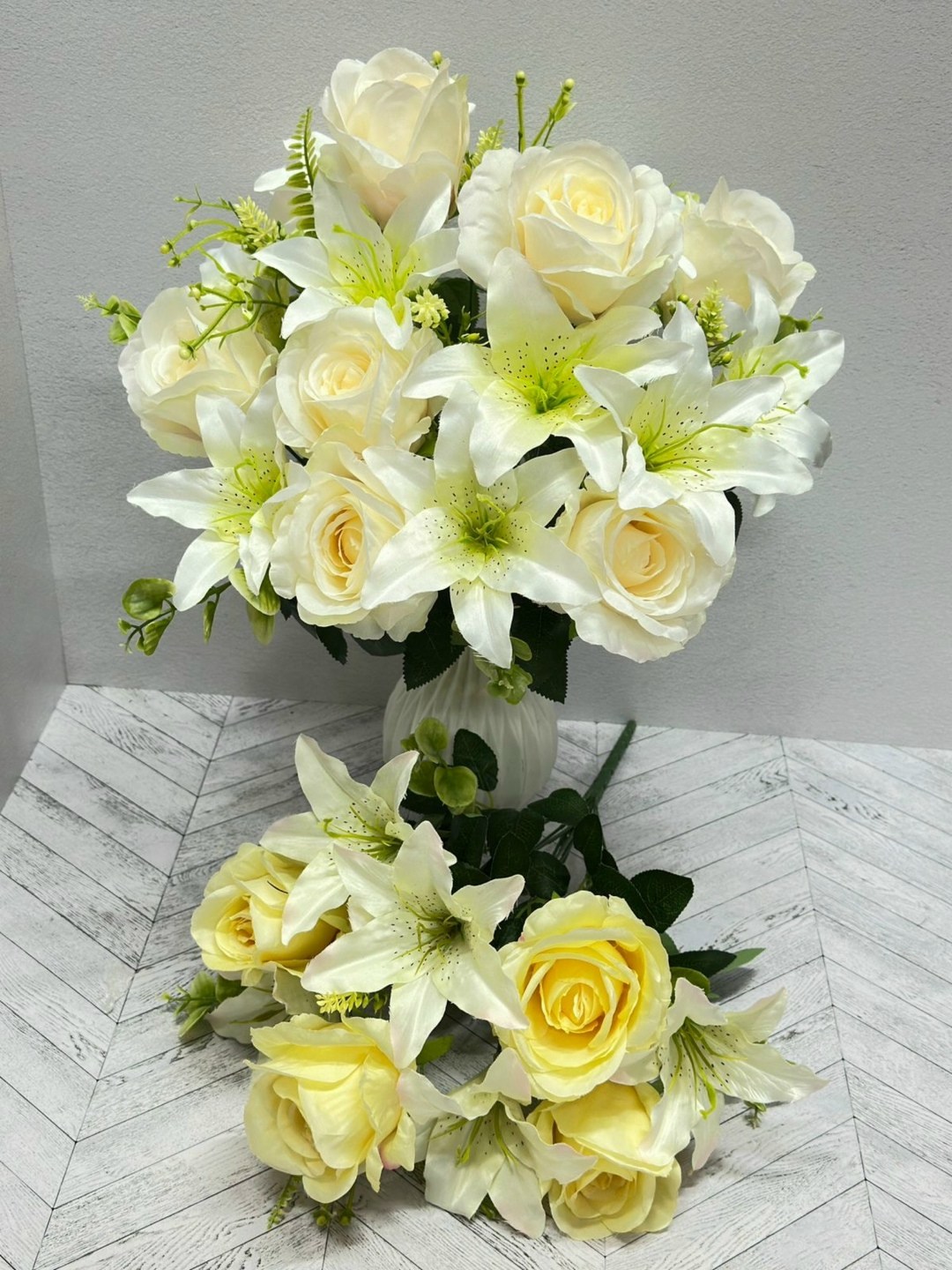 свадебный букет лилии,букет лилии,белые лилии букет,букет цветов лилии,букет искусственных цветов лилии