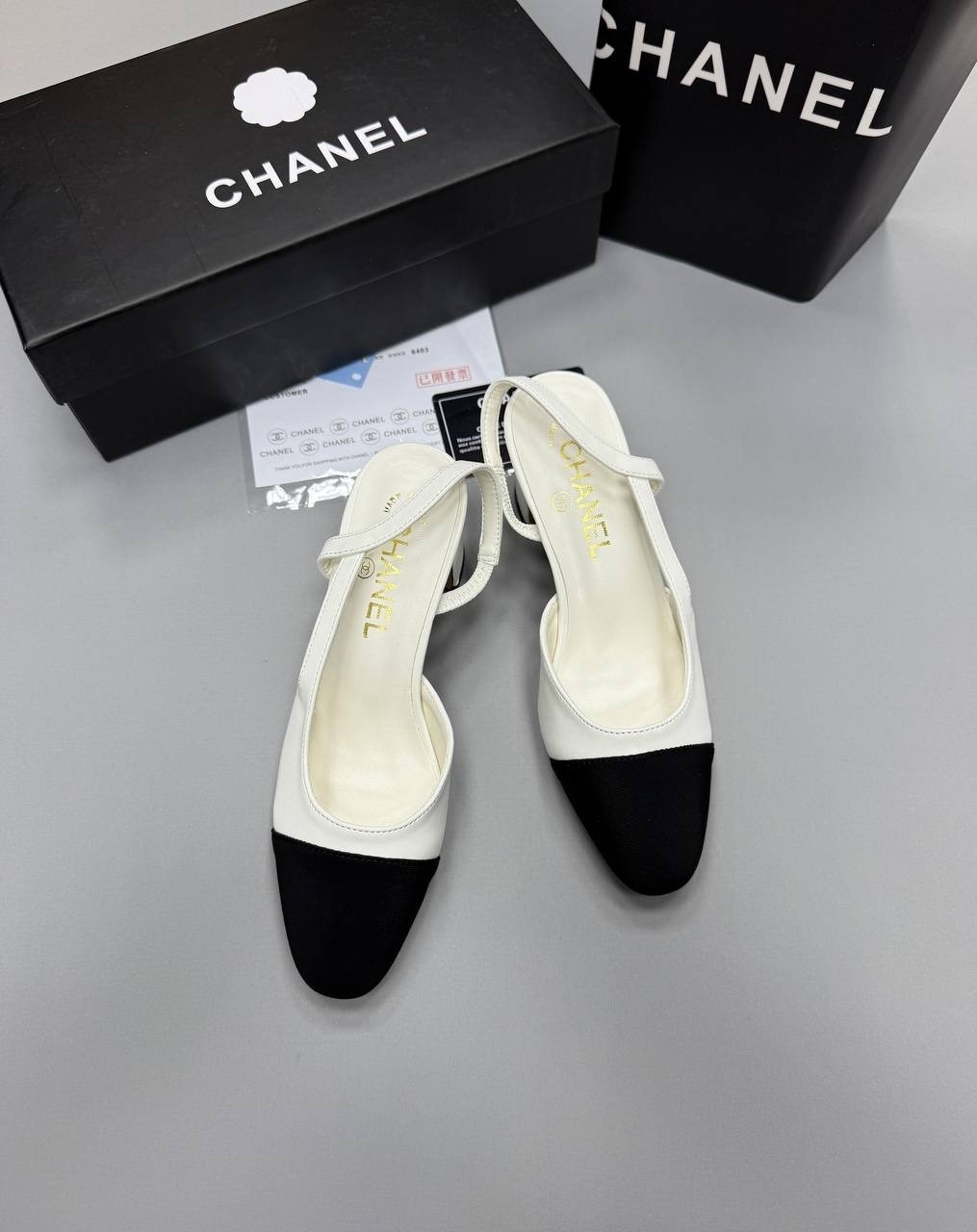 босоножки chanel,туфли chanel,босоножки шанель оригинал,chanel сандалии открытой пяткой,босоножки на каблуке chanel чёрные