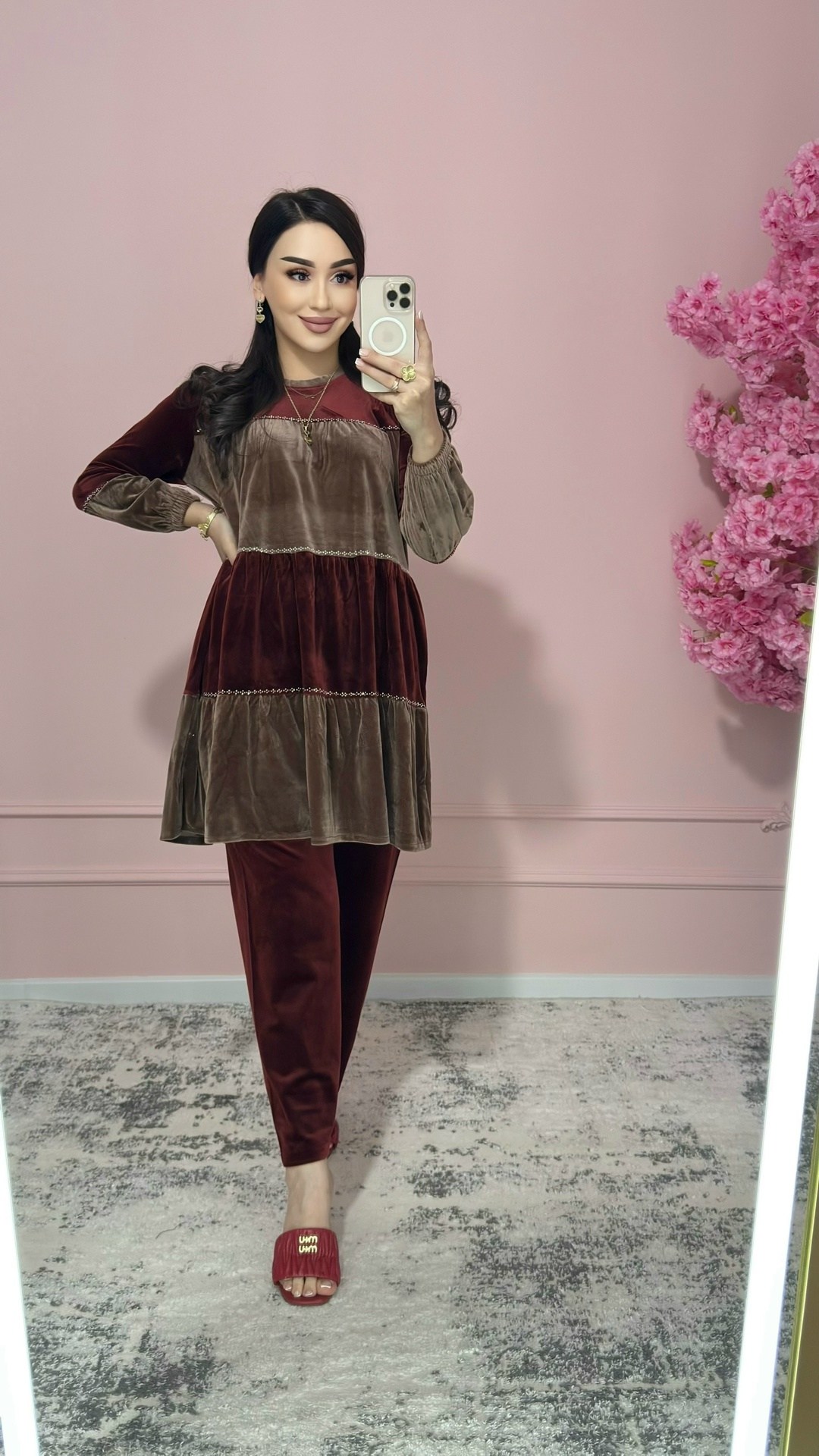 har xil fasondagi eng zamonaviy liboslar,бамбук ва велюрмрамр велюрдан уйда кийишга ва сарпо учун либослар,,куйлак фасонлари,bahorgi koylak lozim fasonlari