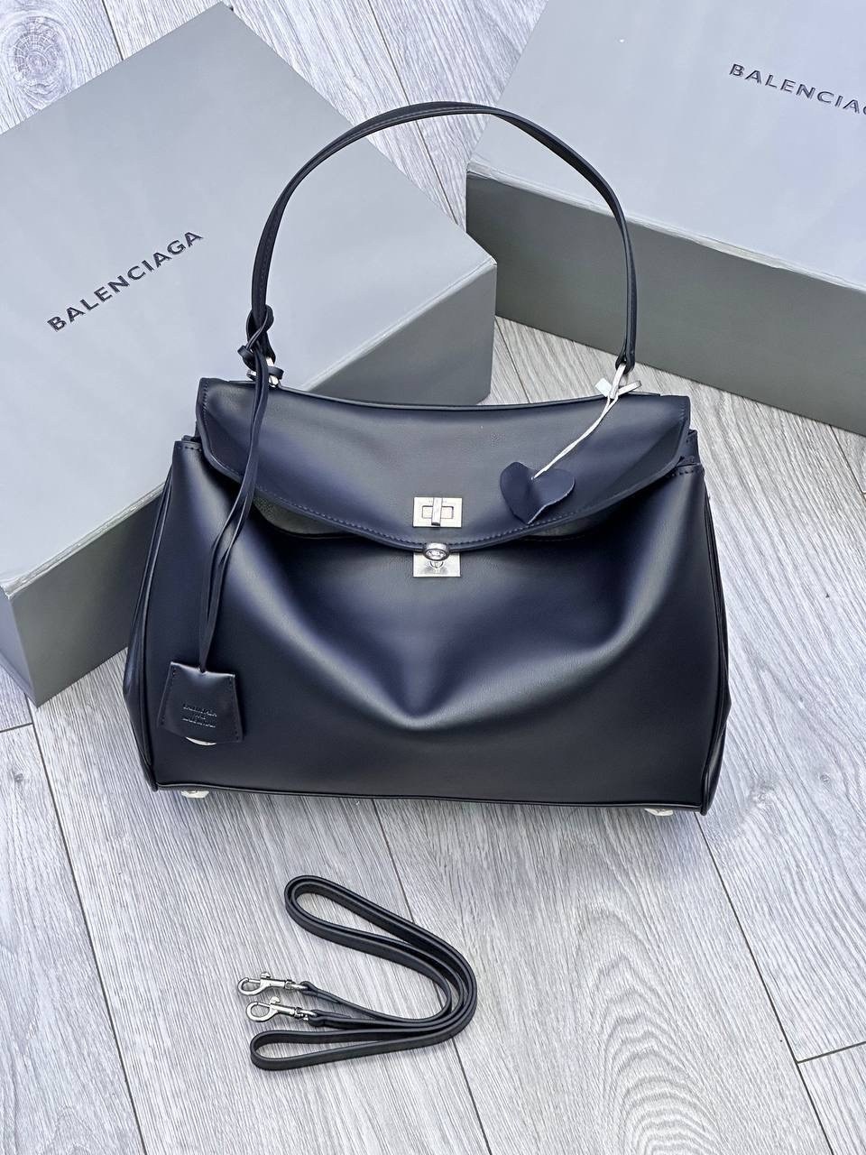 сумка balenciaga натуральная кожа 35-24 см,balenciaga сумка,сумка женская balenciaga,сумка balenciaga из натуральной кожи,сумка balenciaga rodeo