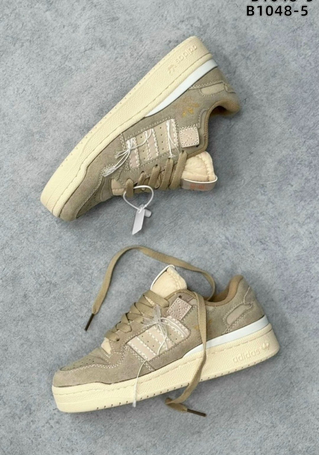 кроссовки замшевые бежевые,adidas forum low 84 бежевый лайт,кроссовки замш,кроссовки adidas forum low,замшевые женские кроссовки