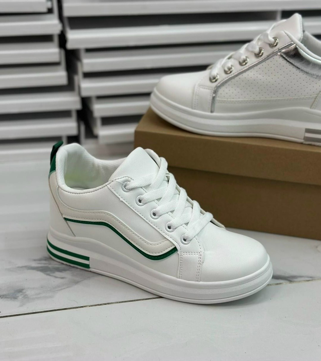 ,женские кроссовки,кроссовки белый,кроссовки модные женские,кроссовки для женщин