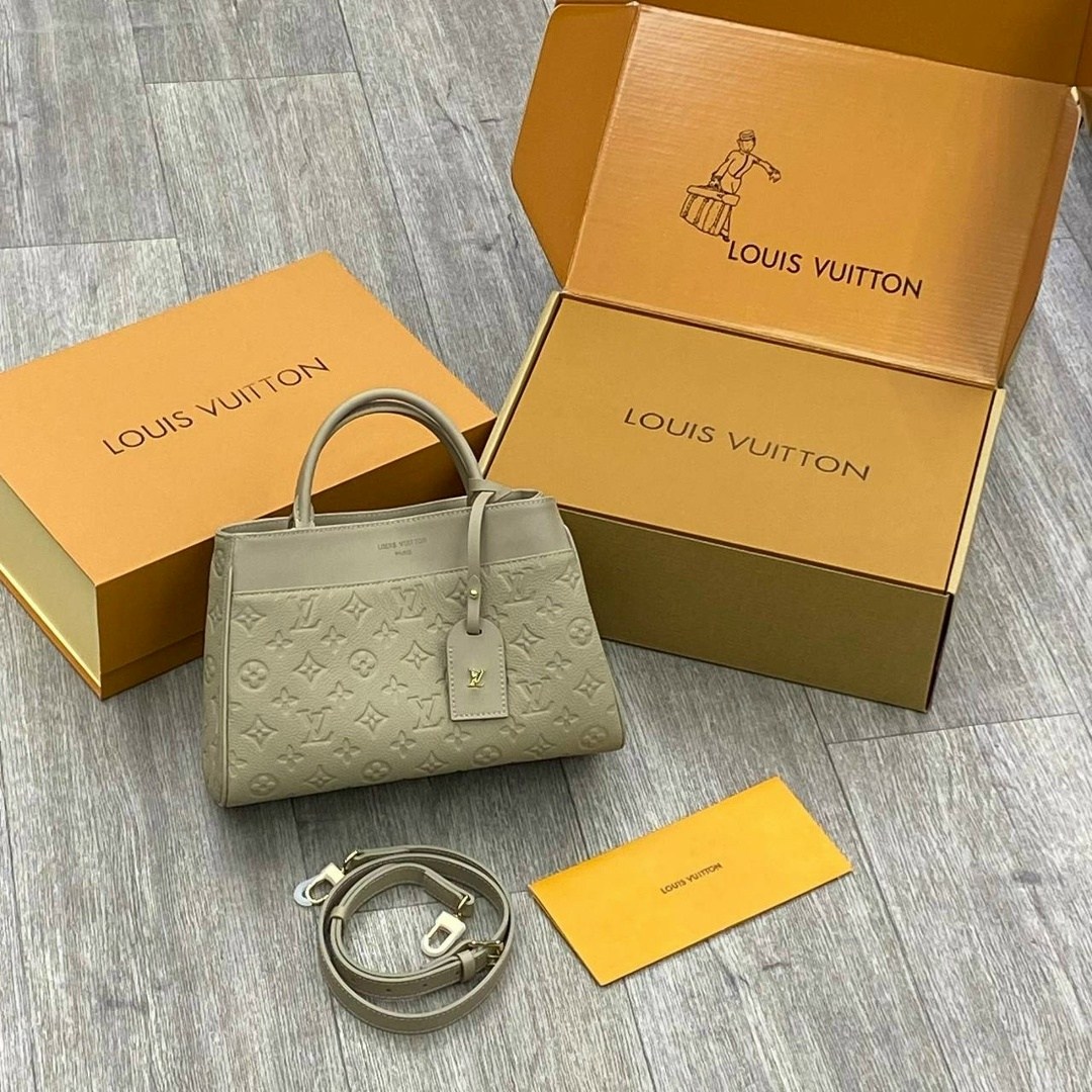 louis vuitton женская сумка,louis vuitton сумка,louis vuitton сумка тоут,louis vuitton сумка на плечо,louis vuitton сумка саквояж