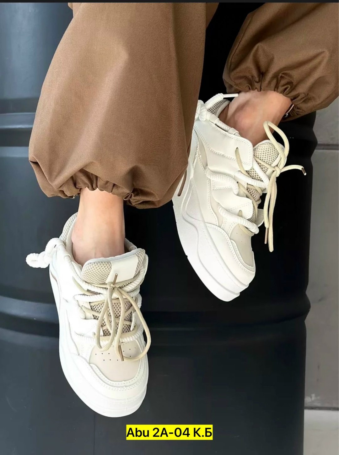 кроссовки женские бежевый,бежевые кроссовки,женские кроссовки,кроссовки женские модные,